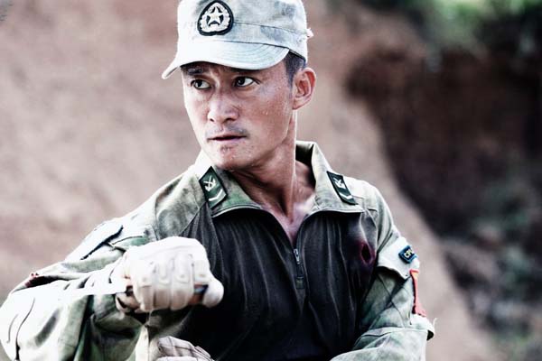 Wu Jing dans Wolf Warriors (2015)