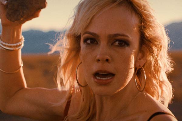 Brittany Allen dans Bloody Sand (2016)