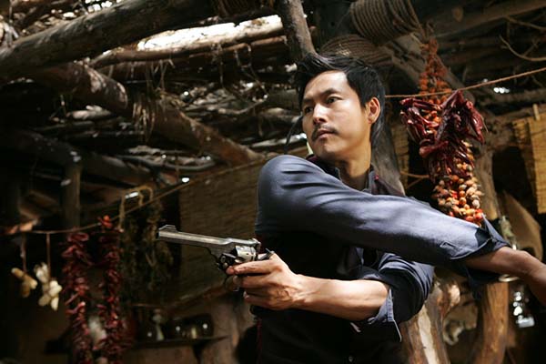 Jung Woo-sung dans Le Bon, la Brute et le Cinglé (2008)