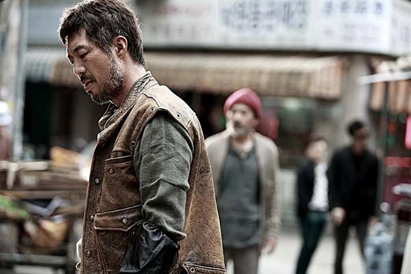 Ahn Gil-kang dans The Divine Move (2014)