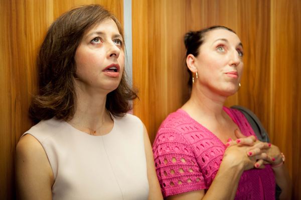 Valérie Bonneton et Rossy de Palma dans Une heure de tranquillité (2014)