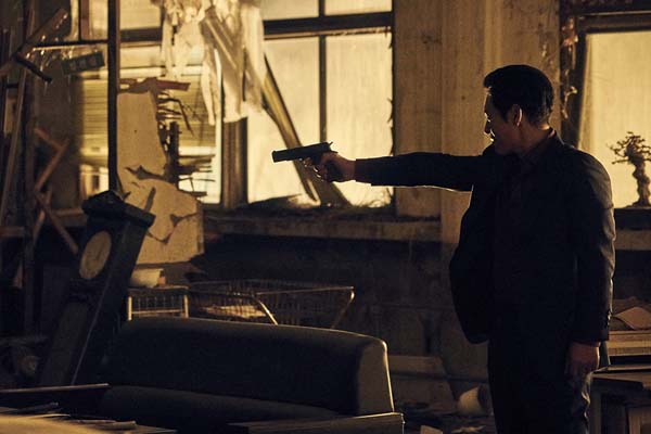 Sol Kyung-gu dans The Merciless (2017)