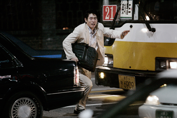 Sol Kyung-gu dans Voice of a Murderer (2007)