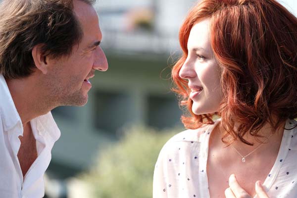 Louise Bourgoin et Stéphane De Groodt dans L'un dans l'autre (2017)