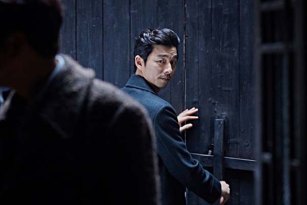 Gong Yoo dans The Age of Shadows (2016)