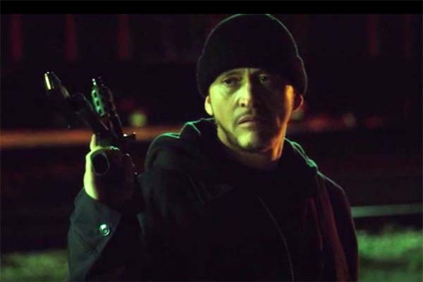 Clifton Collins Jr. dans Small Town Crime (2017)