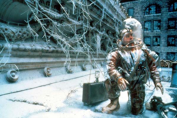 Bruce Willis dans L'Armée des 12 Singes (1995)