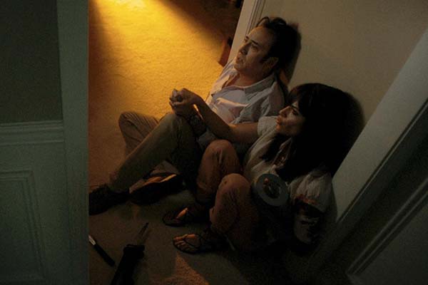 Nicolas Cage et Selma Blair dans Mom and Dad (2017)