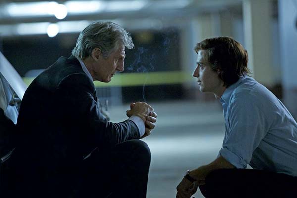 Liam Neeson et Julian Morris dans The Secret Man (2017)