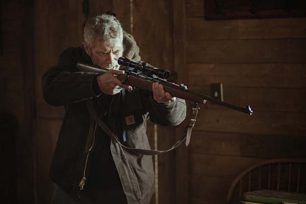 Stephen Lang dans Braven (2018)