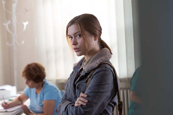 Sophie Cookson dansThe Crucifixion (2017)