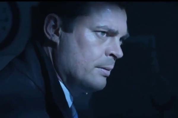 Karl Urban dans Hangman (2017)