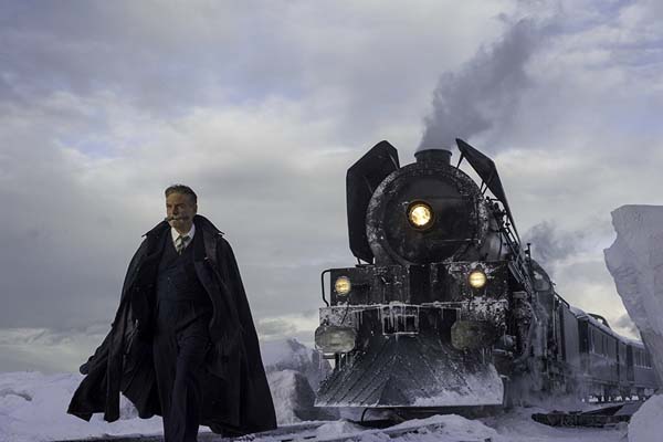 Kenneth Branagh dans Le Crime de l'Orient-Express (2017)