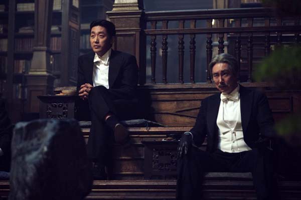 Ha Jung-woo et Cho Jin-woong dans The Handmaiden (2016)