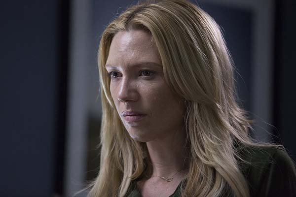 Anna Torv dans Stephanie (2017)