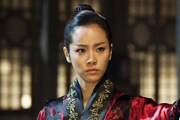 Han Ji-min dans Detective K: Secret of the Virtuous Widow (2011)