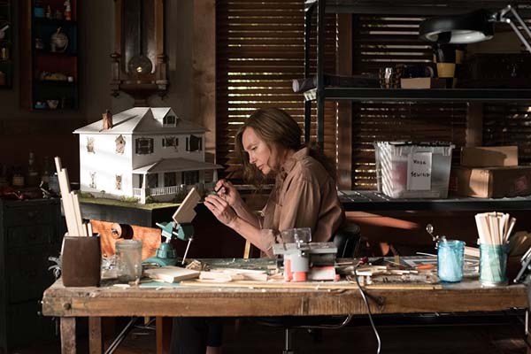 Toni Collette dans Hereditary (2018)