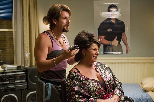 Adam Sandler et Lainie Kazan dans You Don't Mess with the Zohan (2008)
