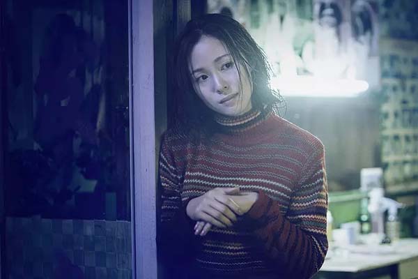 Jiang Yiyan dans The Looming Storm (2017)