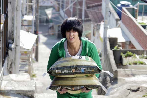 Kim Soo-hyun dans Secretly, Greatly (2013)