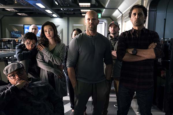 Jason Statham, Cliff Curtis, Bingbing Li, Page Kennedy, et Ruby Rose dans The Meg (2018)