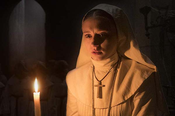 Taissa Farmiga dans The Nun (2018)