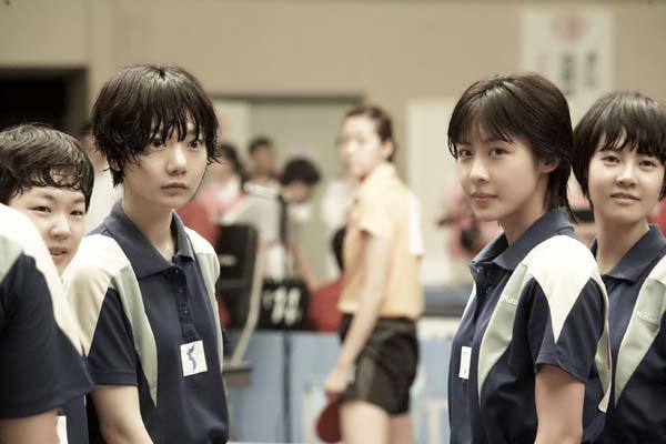 Bae Doona et Ha Ji-won dans As One (2012)