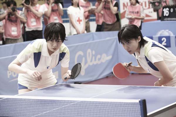 Bae Doona et Ha Ji-won dans As One (2012)