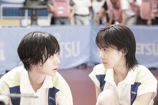 Bae Doona et Ha Ji-won dans As One (2012)
