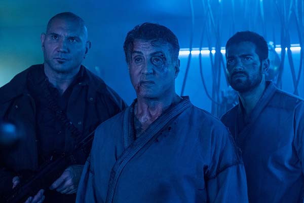 Sylvester Stallone, Jesse Metcalfe, et Dave Bautista dans Escape Plan 2: Hades (2018)