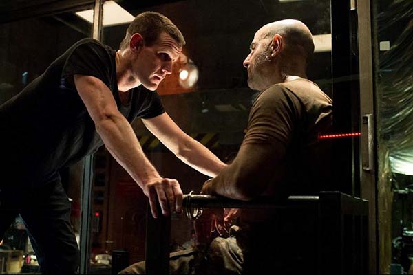 Stanley Tucci et Matt Smith dans Patient Zero (2018)