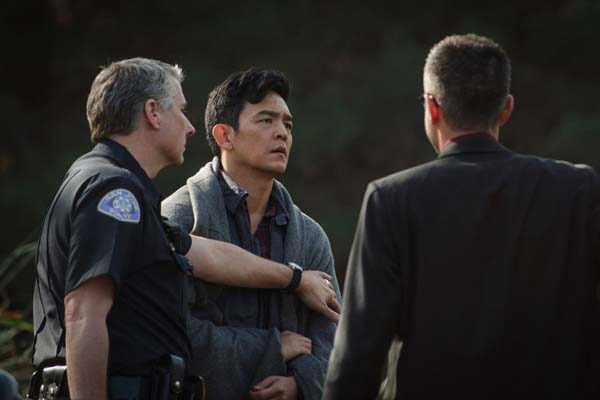 John Cho dans Searching (2018)