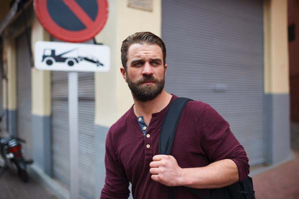 Milo Gibson dans All the Devil's Men (2018)