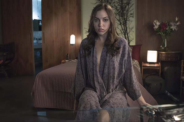 Sasha Grey dans Open Windows (2014)