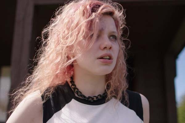 Chloe Levine dans The Ranger (2018)