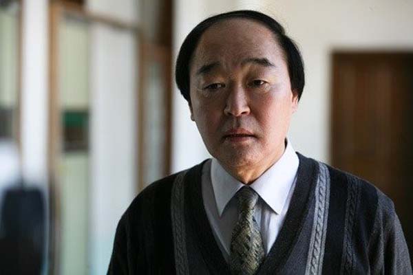 Jang Gwang dans Silenced (2011)