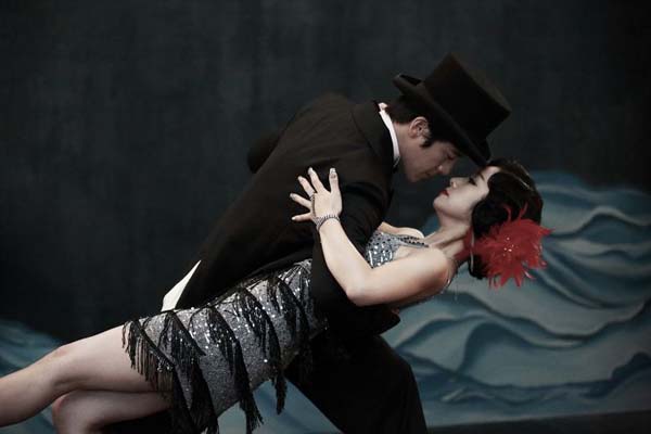 Go Soo & Lim Hwa-young dans The Tooth and the Nail (2017)