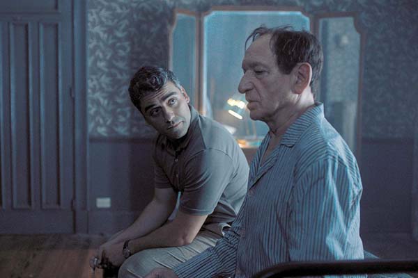 Ben Kingsley et Oscar Isaac dans Operation Finale (2018)