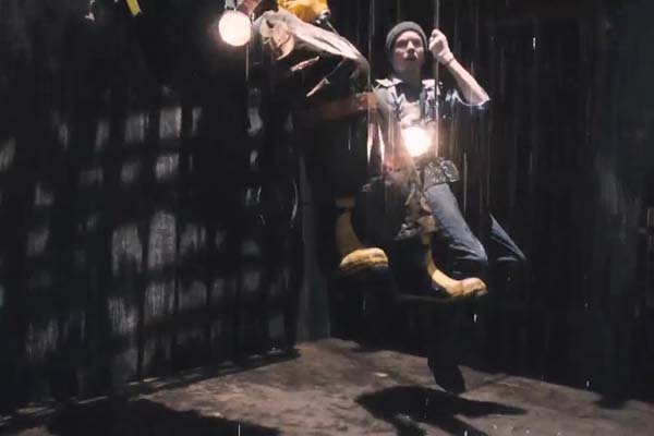 Ivan Makarevich dans Metro (2013)