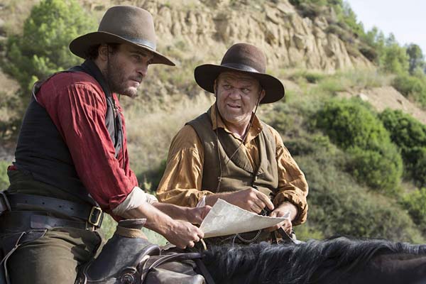 John C. Reilly et Joaquin Phoenix dans The Sisters Brothers (2018)