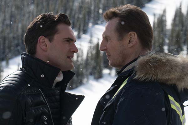 Liam Neeson et Tom Bateman dans Cold Pursuit (2019)