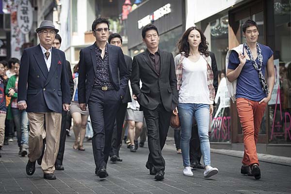 Kim Myung-min, Yoo Hae-jin, Byun Hee-bong, Jung Gyu-woon et Yoo Hae-jin dans The Spies (2012)