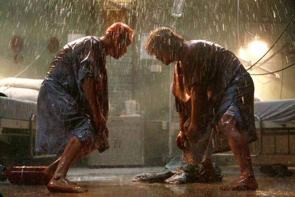 Chun Ho-jin et Yoo Hae-jin dans Enemy at the Dead End (2010)