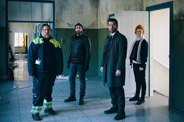 Nicolas Bro, Fares Fares, Nikolaj Lie Kaas, et Johanne Louise Schmidt dans Journal 64 (2018)