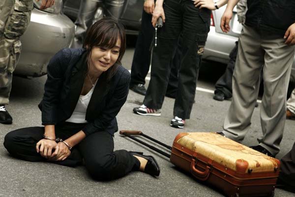 Yunjin Kim dans Seven Days (2007)