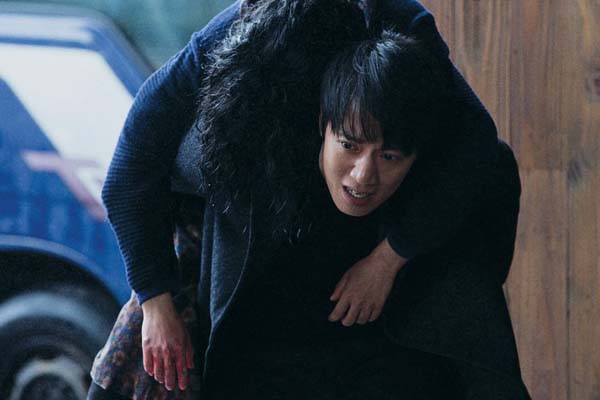 Kim Rae-won dans RV: Resurrected Victims (2017)