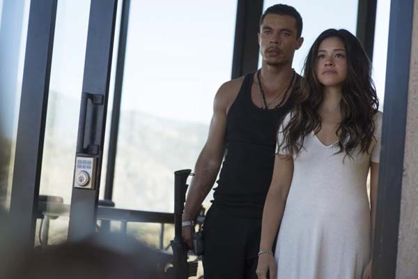 Gina Rodriguez et Ismael Cruz Cordova dans Miss Bala (2019)