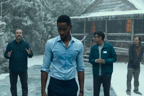 Tyler Labine, Jay Ellis, Logan Miller, et Nik Dodani dans Escape Room (2019)