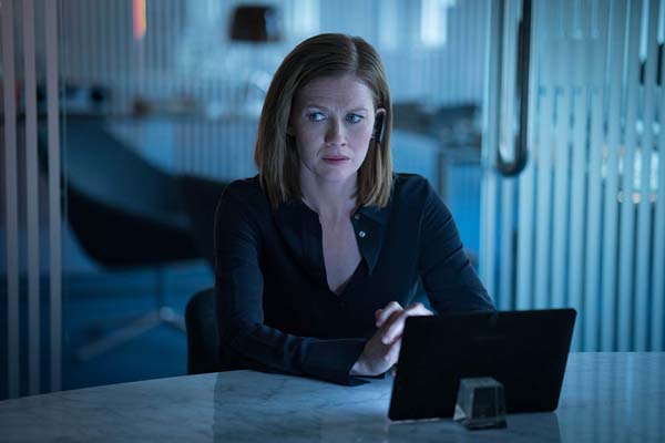 Mireille Enos dans Hanna (2019)