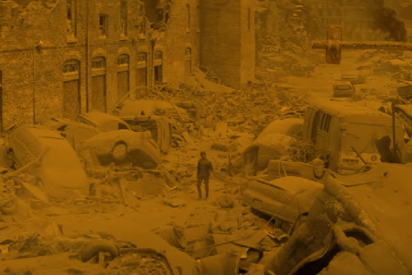 Theo James dans How It Ends (2018)